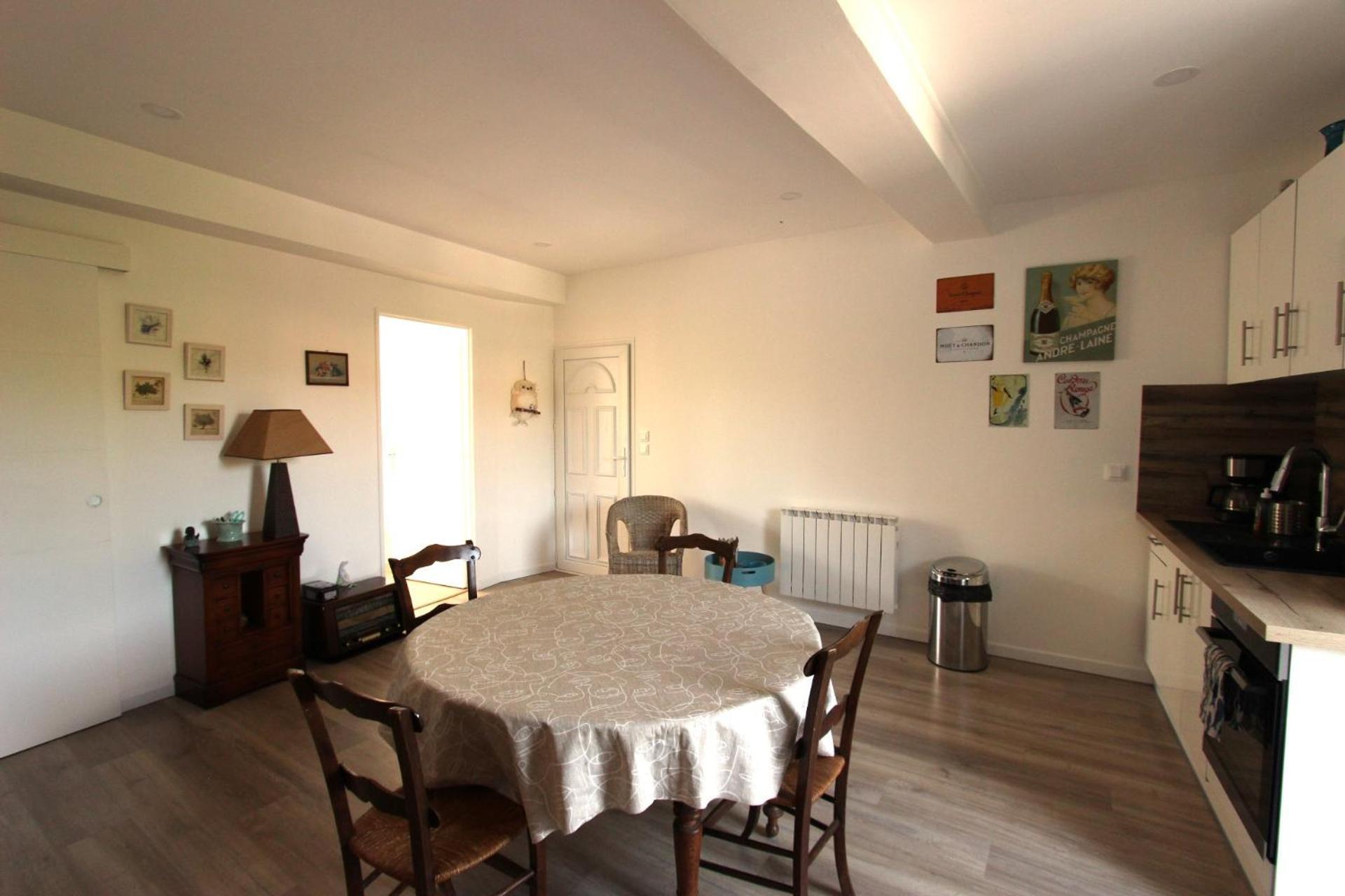 Joli Avec Balcon Au Coeur De *